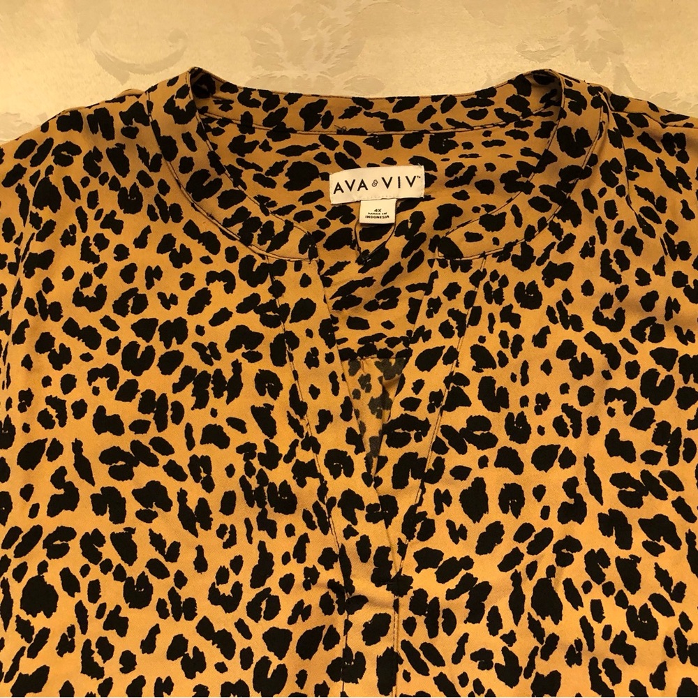 Ava & Viv Cheetah Print top